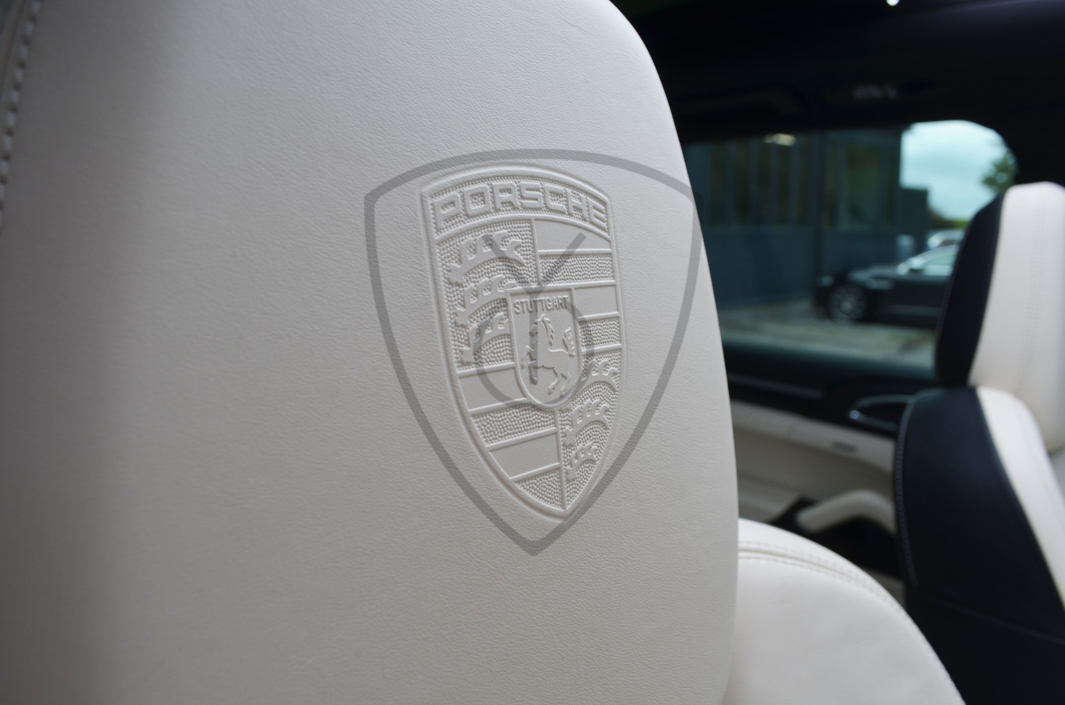 PORSCHE CAYENNE — image 10